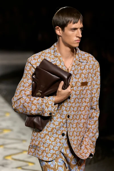 Look 18